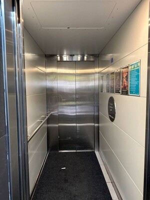 Продам коммерческое помещение 450 м2, Саляма Адиля ул, 9к3, Москва г