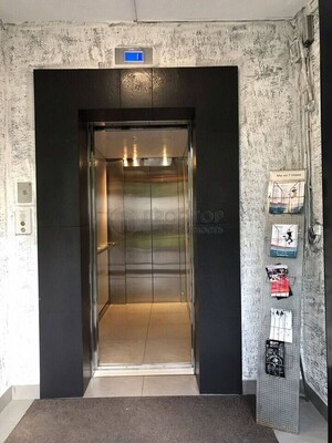 Продам коммерческое помещение 450 м2, Саляма Адиля ул, 9к3, Москва г