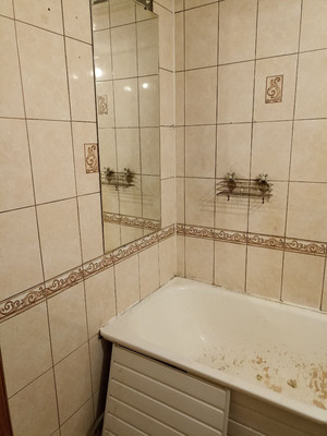 Продам трехкомнатную (3-комн.) квартиру, Камышовая ул, 54к1, Санкт-Петербург г