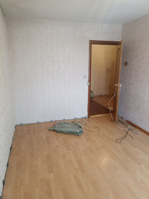 Продам трехкомнатную (3-комн.) квартиру, Камышовая ул, 54к1, Санкт-Петербург г