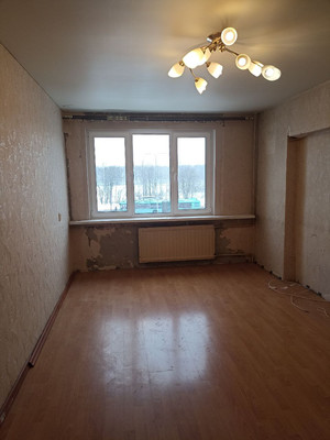 Продам трехкомнатную (3-комн.) квартиру, Камышовая ул, 54к1, Санкт-Петербург г