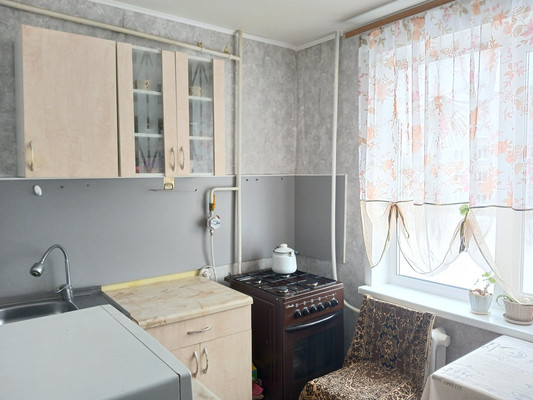 Продам двухкомнатную (2-комн.) квартиру, Больничная ул, 2, Юго-Камский п