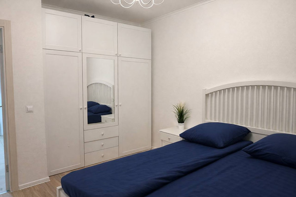 Продам двухкомнатную (2-комн.) квартиру, Новомосковская ул, 14к2, Москва г