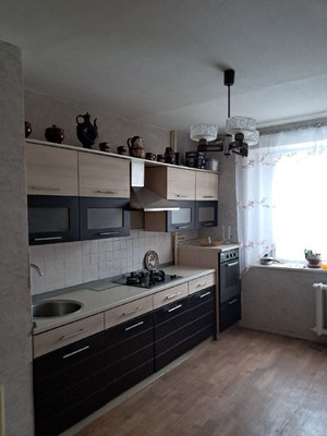 Продам трехкомнатную (3-комн.) квартиру, Кирпичная ул, 6а, Йошкар-Ола г