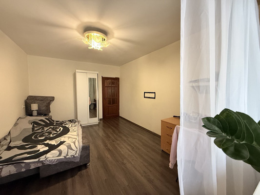 Продам трехкомнатную (3-комн.) квартиру, Полевая ул, 11а, Медведево пгт