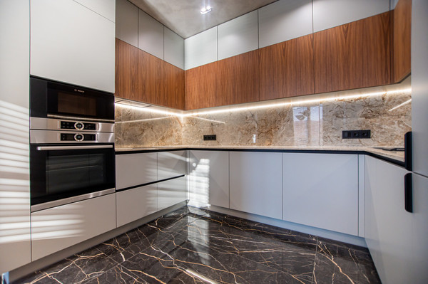 Сдам трехкомнатную (3-комн.) квартиру, Петровский пр-кт, 24к2, Санкт-Петербург г