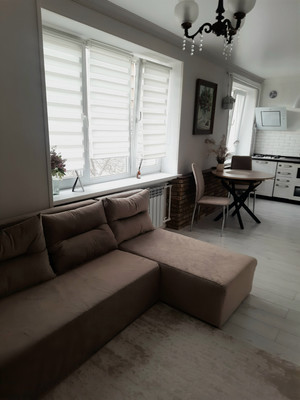 Продам двухкомнатную (2-комн.) квартиру, Дорожная ул, 1, Симферополь г