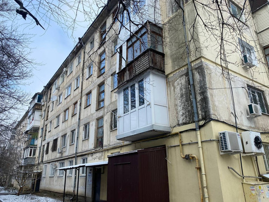 Продам трехкомнатную (3-комн.) квартиру, Беспалова ул, 29, Симферополь г