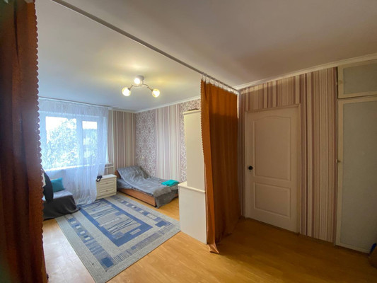 Продам трехкомнатную (3-комн.) квартиру, Беспалова ул, 29, Симферополь г