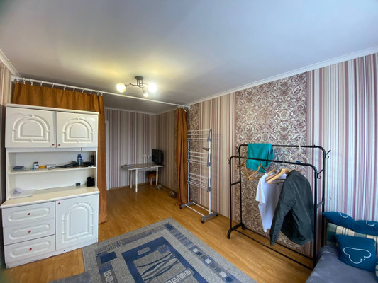 Продам трехкомнатную (3-комн.) квартиру, Беспалова ул, 29, Симферополь г