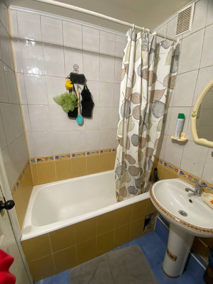 Продам трехкомнатную (3-комн.) квартиру, Беспалова ул, 29, Симферополь г