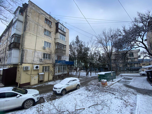 Продам трехкомнатную (3-комн.) квартиру, Беспалова ул, 29, Симферополь г
