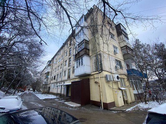 Продам трехкомнатную (3-комн.) квартиру, Беспалова ул, 29, Симферополь г