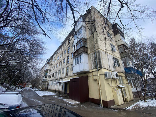 Продам трехкомнатную (3-комн.) квартиру, Беспалова ул, 29, Симферополь г