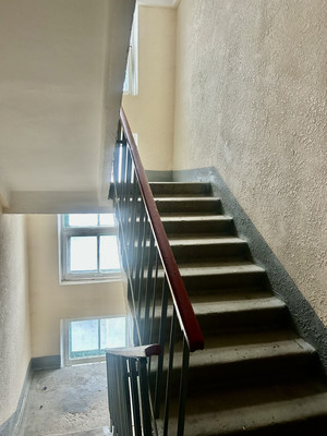 Продам однокомнатную (1-комн.) квартиру, Русская ул, 38А, Симферополь г