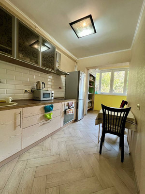 Продам двухкомнатную (2-комн.) квартиру, Победы (Лазаревский р-н) ул, 124а, Сочи г