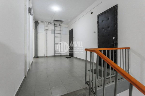 Продам трехкомнатную (3-комн.) квартиру, Сколковское ш, 7, Москва г