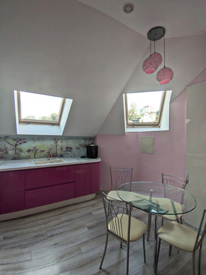 Продам двухкомнатную (2-комн.) квартиру, Яблочная ул, 52, Черешня с