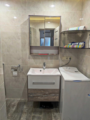 Продам двухкомнатную (2-комн.) квартиру, Яблочная ул, 52, Черешня с