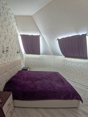 Продам двухкомнатную (2-комн.) квартиру, Яблочная ул, 52, Черешня с