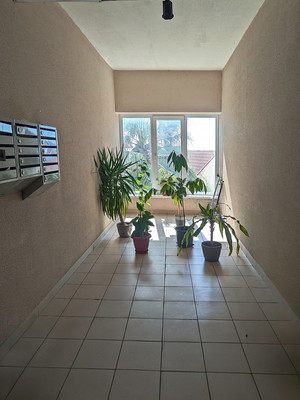 Продам двухкомнатную (2-комн.) квартиру, Яблочная ул, 52, Черешня с