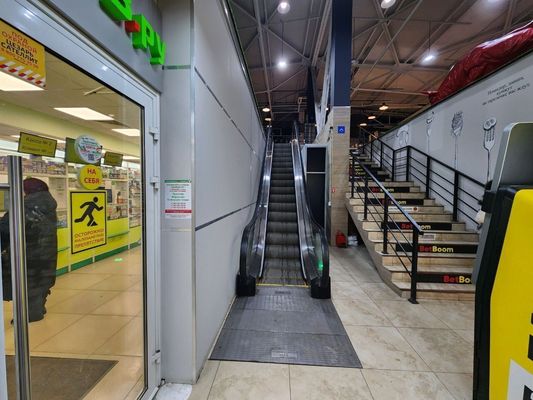 Продам коммерческое помещение 1 875 м2, Тушинская ул, 18, Москва г