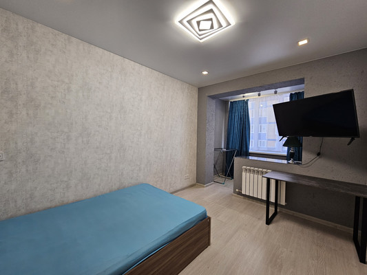 Продам однокомнатную (1-комн.) квартиру, Конева ул, 1, Ханты-Мансийск г