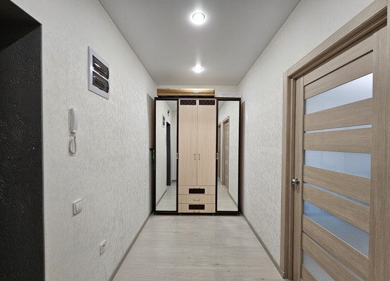 Продам однокомнатную (1-комн.) квартиру, Конева ул, 1, Ханты-Мансийск г