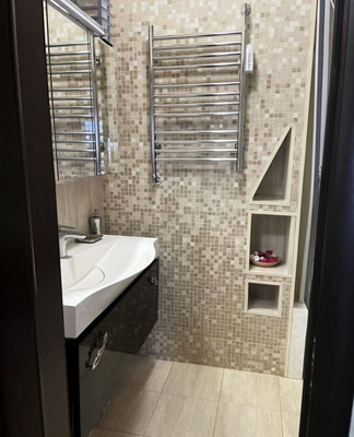 Продам трехкомнатную (3-комн.) квартиру, Ледовая ул, 11, Ханты-Мансийск г