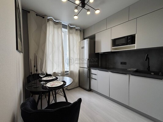 Продам однокомнатную (1-комн.) квартиру, Рокотова ул, 8к2, Москва г