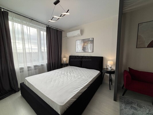 Продам однокомнатную (1-комн.) квартиру, Рокотова ул, 8к2, Москва г