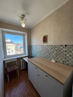 Продам однокомнатную (1-комн.) квартиру, Лизы Чайкиной ул, 38, Симферополь г