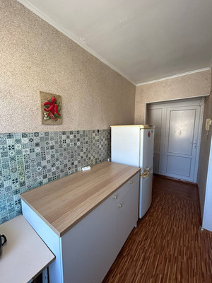 Продам однокомнатную (1-комн.) квартиру, Лизы Чайкиной ул, 38, Симферополь г