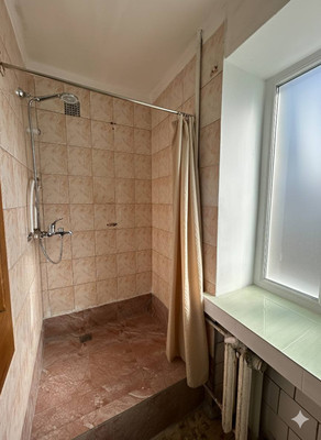 Продам однокомнатную (1-комн.) квартиру, Лизы Чайкиной ул, 38, Симферополь г