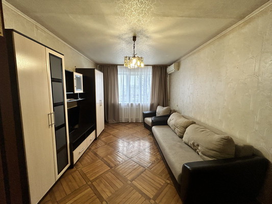 Продам трехкомнатную (3-комн.) квартиру, Комарова б-р, 7, Ростов-на-Дону г