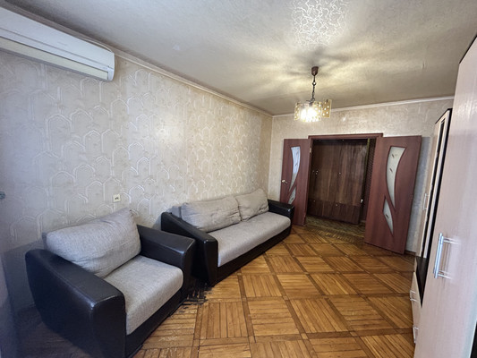 Продам трехкомнатную (3-комн.) квартиру, Комарова б-р, 7, Ростов-на-Дону г