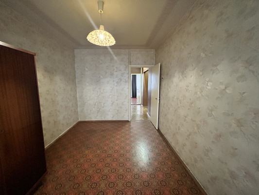 Продам трехкомнатную (3-комн.) квартиру, Комарова б-р, 7, Ростов-на-Дону г