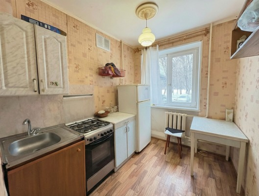 Продам двухкомнатную (2-комн.) квартиру, Красногвардейский б-р, 39, Подольск г