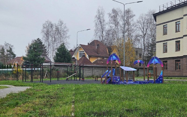 Продам трехкомнатную (3-комн.) квартиру, Березовая Роща ул, 12, Редькино д