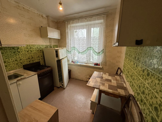 Продам трехкомнатную (3-комн.) квартиру, Никитинская ул, 27к3, Москва г