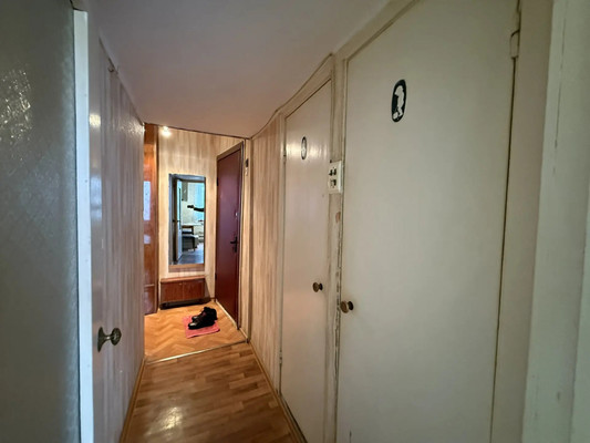 Продам трехкомнатную (3-комн.) квартиру, Никитинская ул, 27к3, Москва г