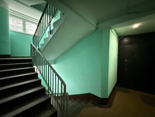 Продам трехкомнатную (3-комн.) квартиру, Никитинская ул, 27к3, Москва г