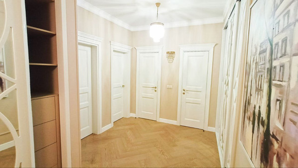 Продам трехкомнатную (3-комн.) квартиру, Карла Маркса ул, 28, Ханты-Мансийск г