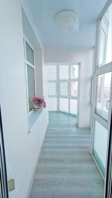 Продам трехкомнатную (3-комн.) квартиру, Карла Маркса ул, 28, Ханты-Мансийск г