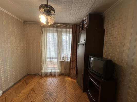 Продам трехкомнатную (3-комн.) квартиру, Голубинская ул, 3к1, Москва г