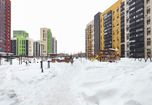 Продам трехкомнатную (3-комн.) квартиру, Александра Курынова ул, 6к1, Казань г