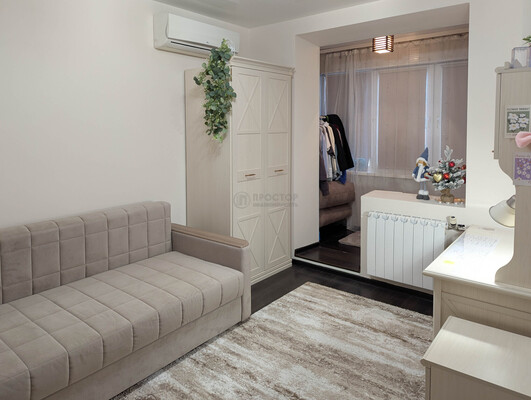 Продам однокомнатную (1-комн.) квартиру, Подмосковный б-р, 8, Красногорск г