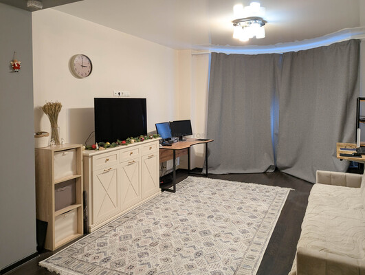 Продам однокомнатную (1-комн.) квартиру, Подмосковный б-р, 8, Красногорск г