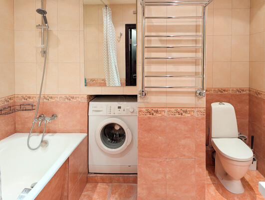 Продам однокомнатную (1-комн.) квартиру, Подмосковный б-р, 8, Красногорск г