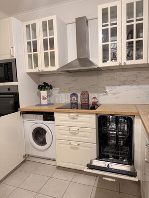 Продам однокомнатную (1-комн.) квартиру, Саларьевская ул, 14к2, Московский п